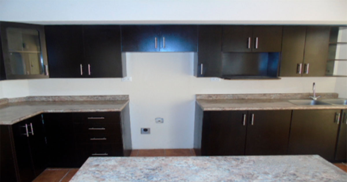 Venta de Casa o Casas, Terrenos, Propiedades, Apartamentos, Inmuebles en Guatemala, zona 11, zona 7, zona 2, zona 18, zona 16, Mixco, Carretera Al Salvador, Fraijanes, Santa Catarina Pinula, Antigua Guatemala, Villa Nueva, Villa Canales, San Miguel Petapa - Venta o Alquiler de Casas En Guatemala